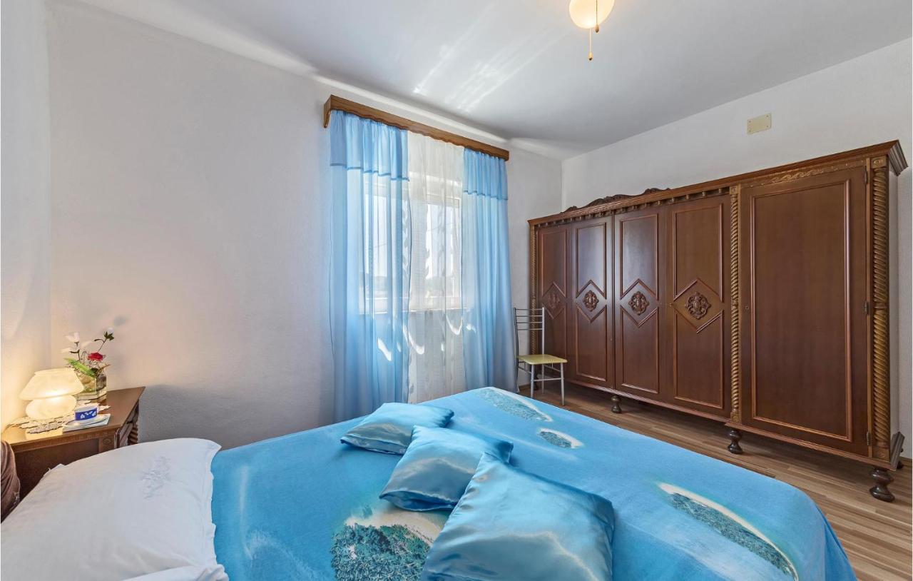 2 Bedroom Lovely Apartment In Labin Labin  Zewnętrze zdjęcie