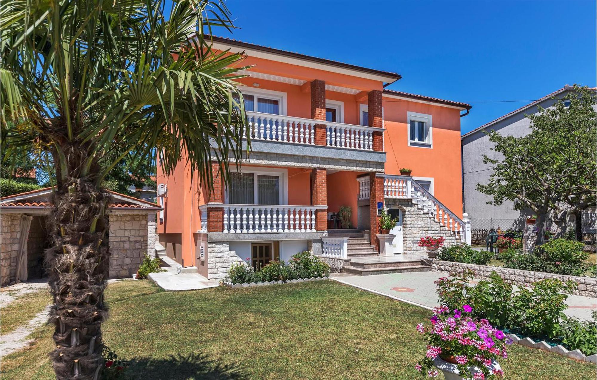 2 Bedroom Lovely Apartment In Labin Labin  Zewnętrze zdjęcie