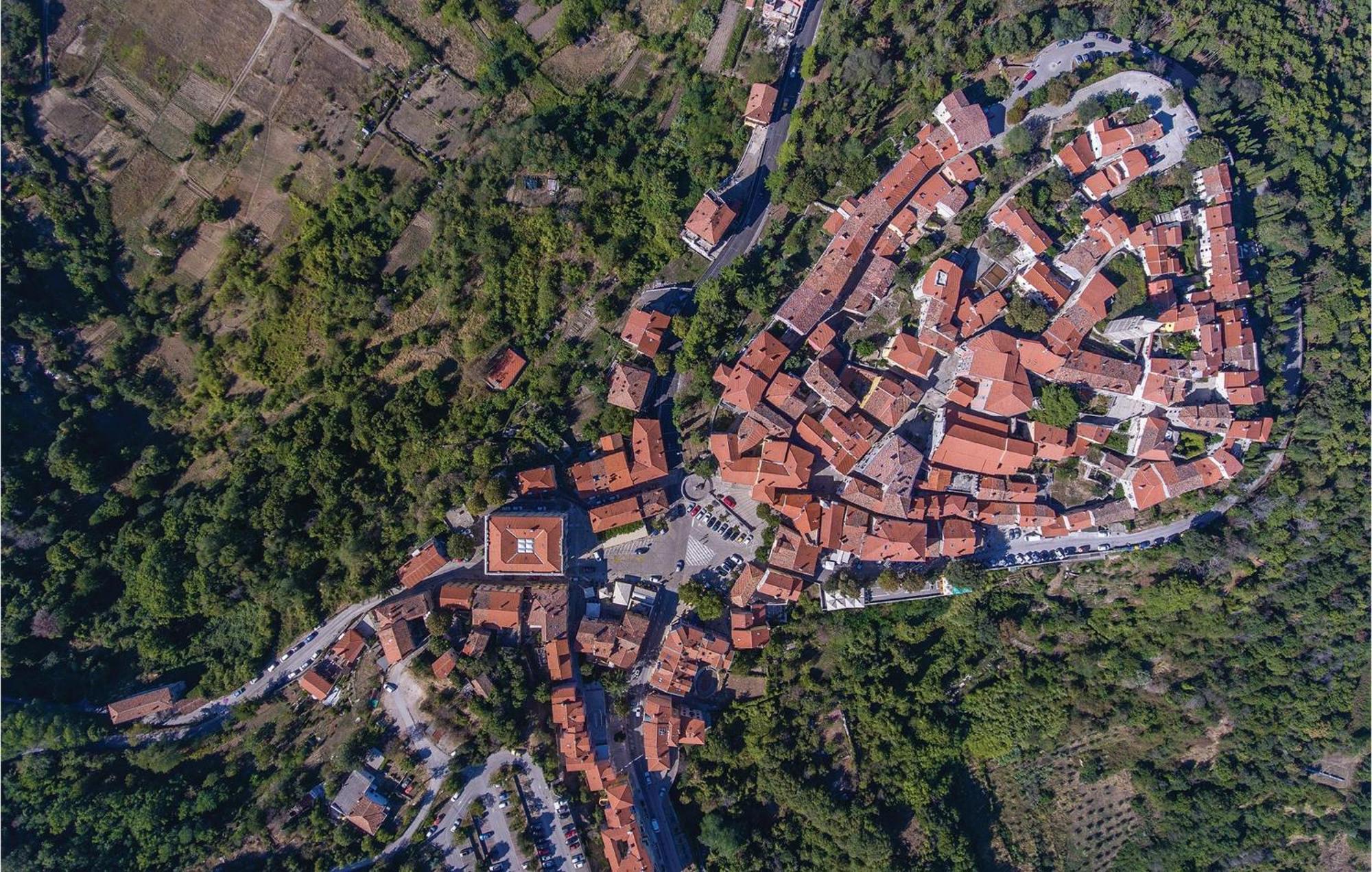 2 Bedroom Lovely Apartment In Labin Labin  Zewnętrze zdjęcie